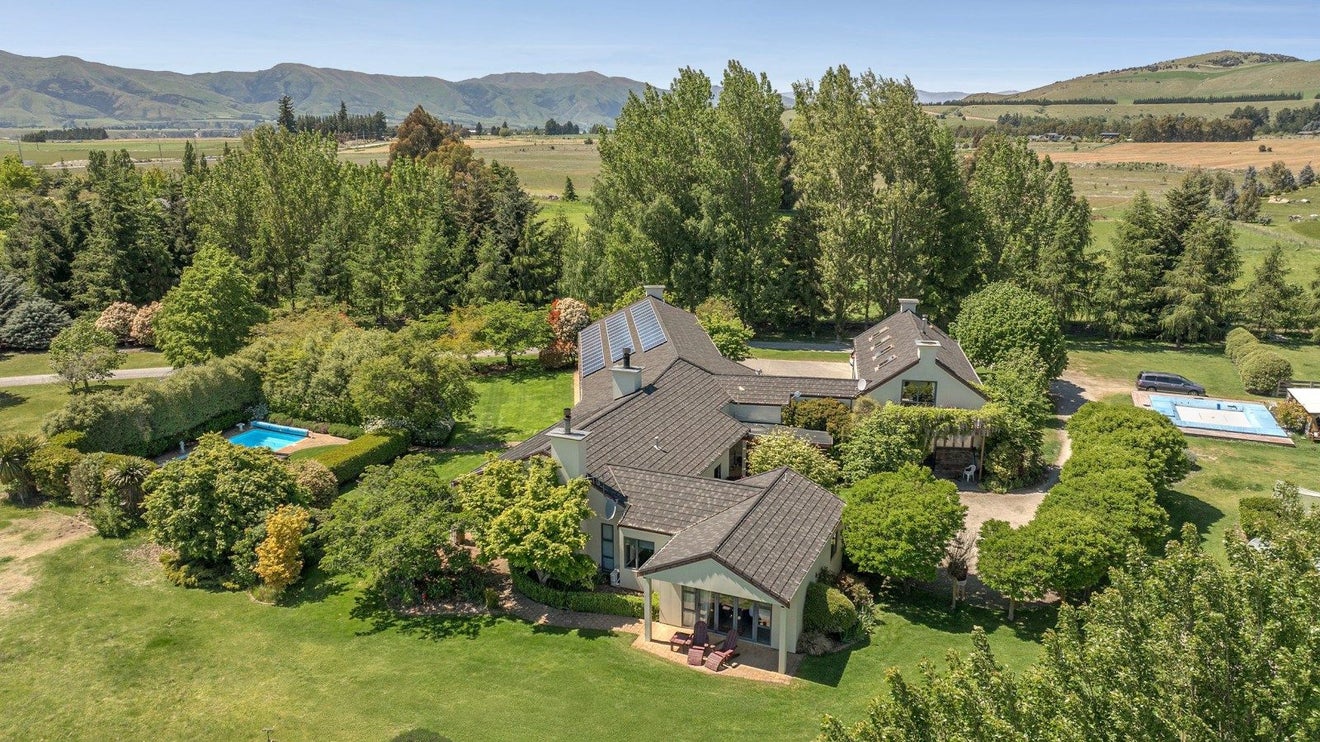672 Ballantyne Road, Wanaka - Carousel 33