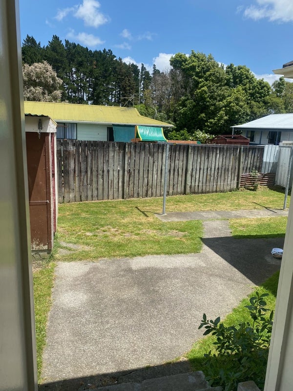 8 Norrie Street, Bader, Hamilton - Carousel 2