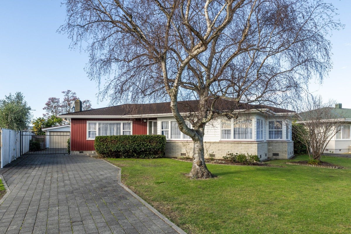 42 James Foley Avenue, Pirimai, Napier - Carousel 1