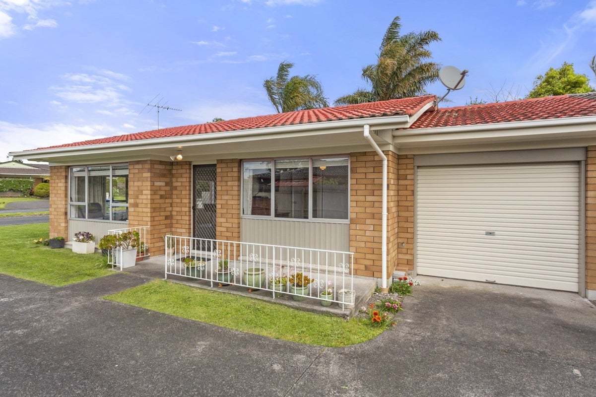 1/3 Papatahi Place, Henderson, Auckland - Carousel 2