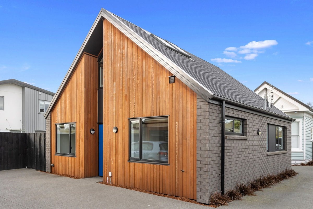 3/116 Champion Street, Edgeware, Christchurch - Carousel 1