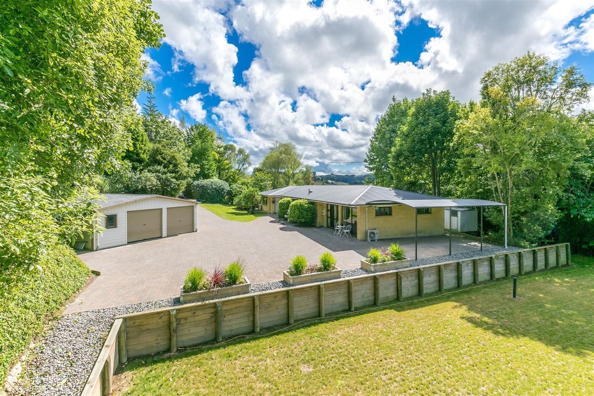 1 Hardy Street, Te Kuiti - Carousel 1