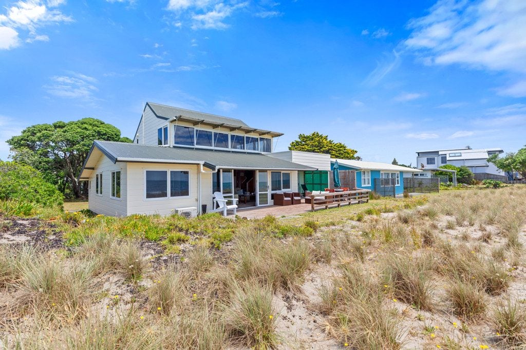 20 Taylor Road, Papamoa Beach, Papamoa - Carousel 1