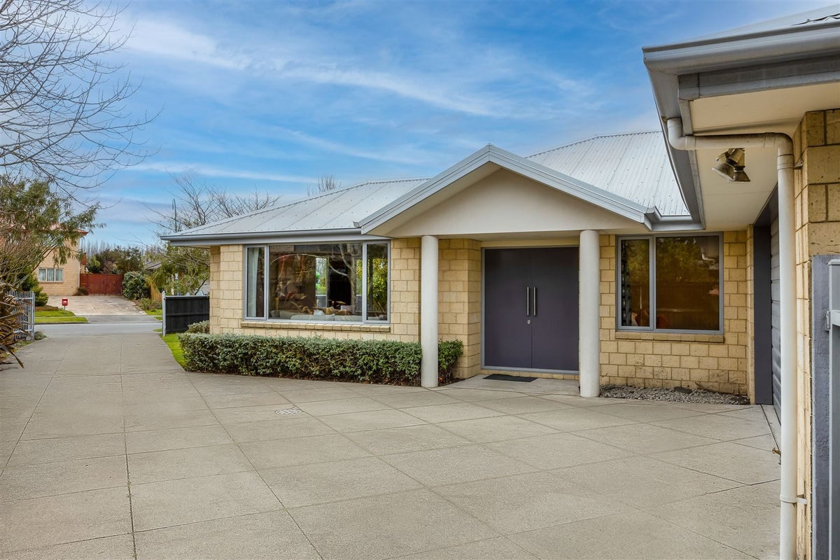 26 Willowview Drive, Redwood, Christchurch - Carousel 1