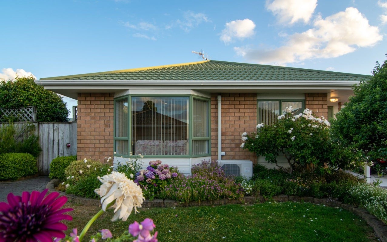 19A Dennis Taylor Court, Paraparaumu - Carousel 1