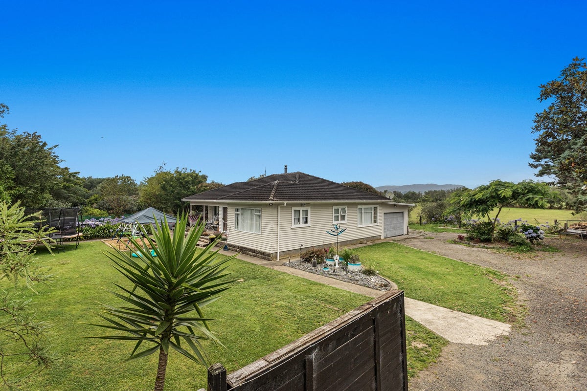 84 Gault Road, Otara, Opotiki - Carousel 2