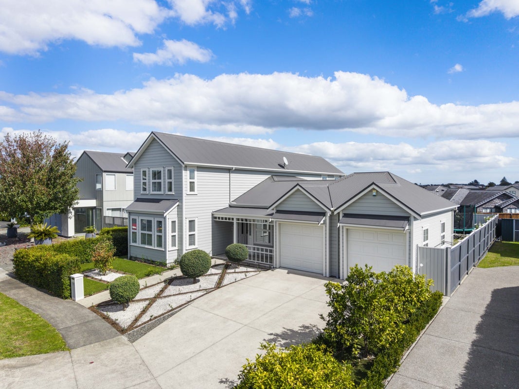 11 Turua Rise, Karaka, Papakura - Carousel 1