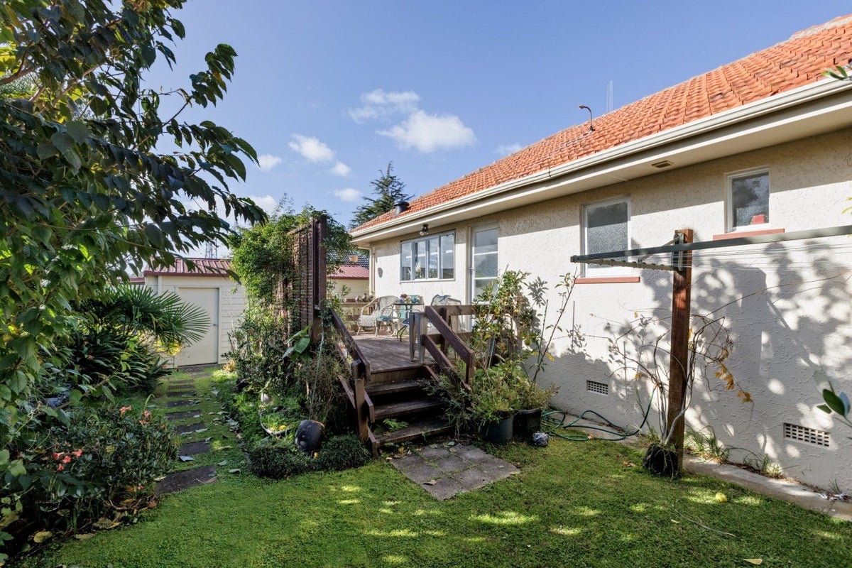 11 Lisbon Street, Greerton, Tauranga - Carousel 13