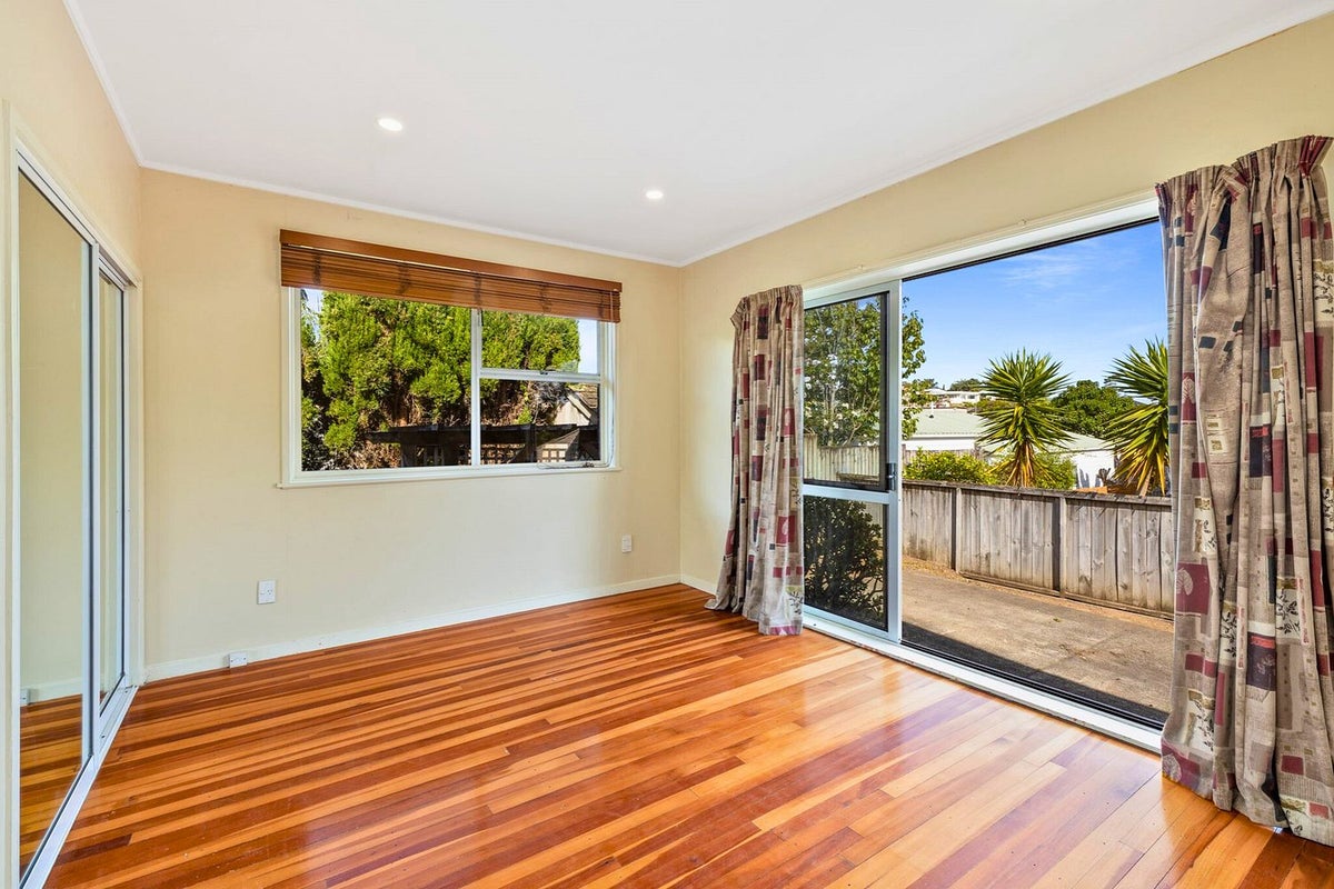 20 Spencer Road, Pinehill, Auckland - Carousel 12
