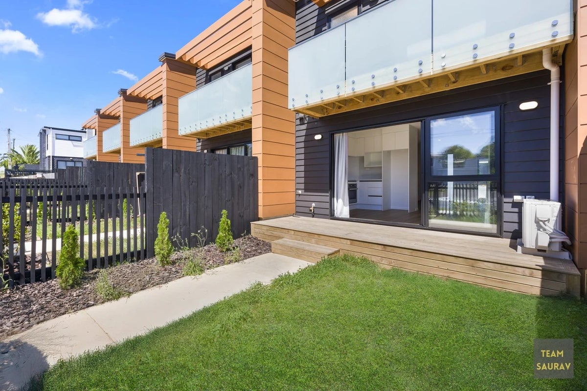 8/108 Mahia Road, Manurewa, Auckland - Carousel 2