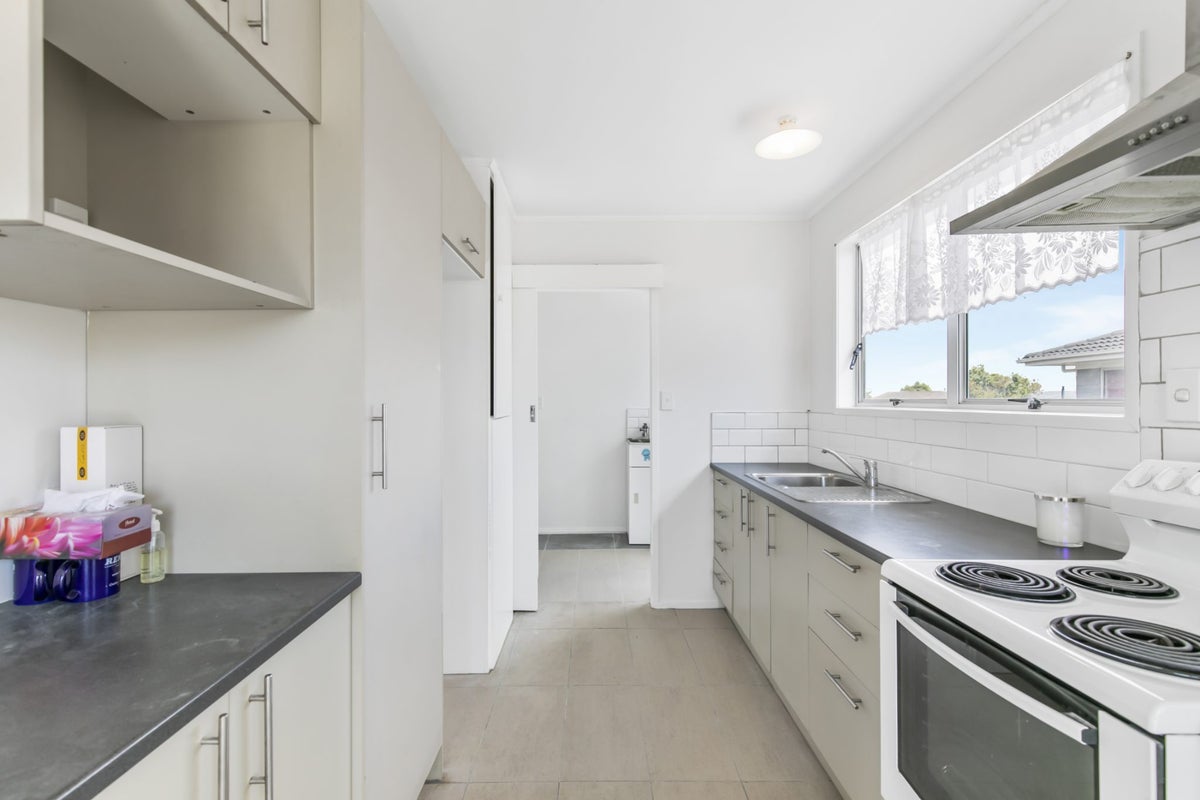 58 Hyperion Drive, Randwick Park, Auckland - Carousel 2