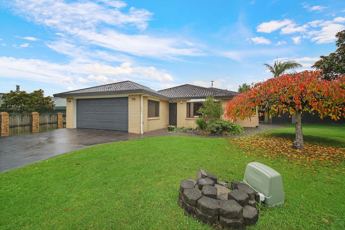 34 Merlot Heights, Huapai, Kumeu - Carousel 1