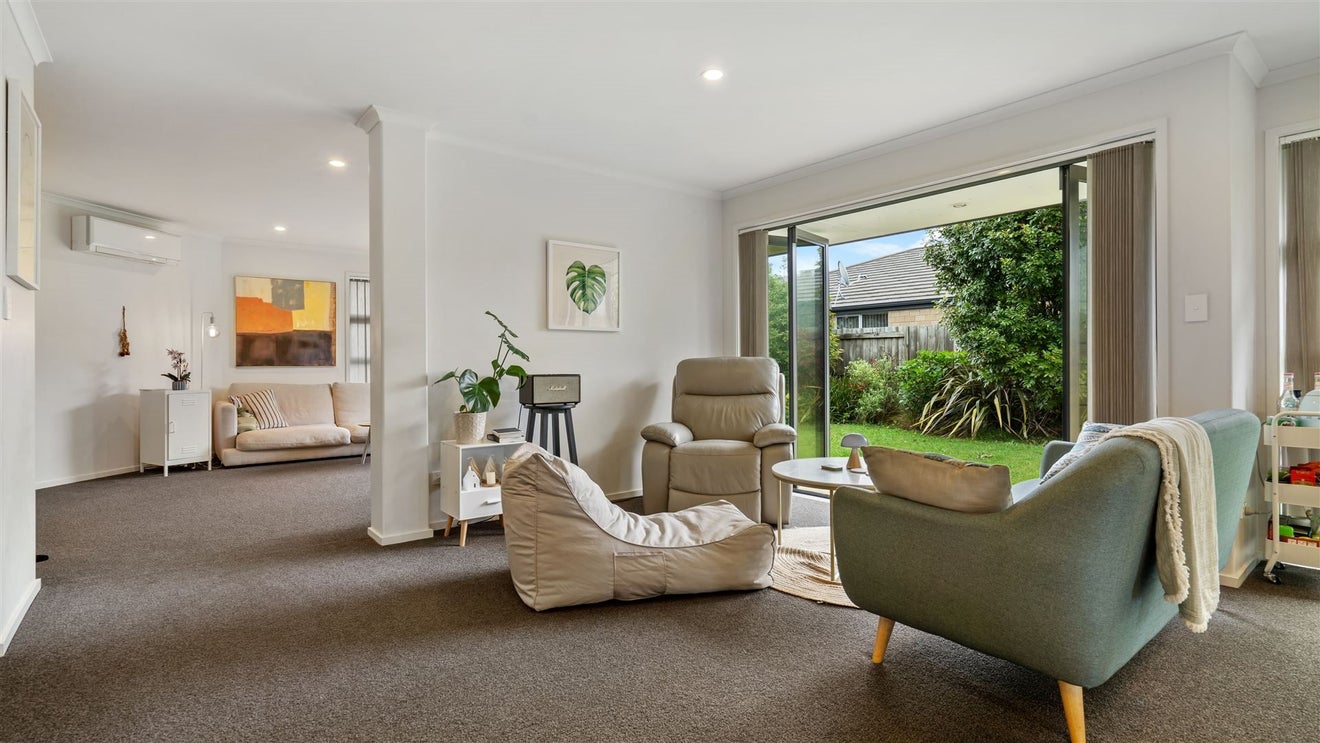 11 Rainey Crescent, Papamoa Beach, Papamoa - Carousel 2