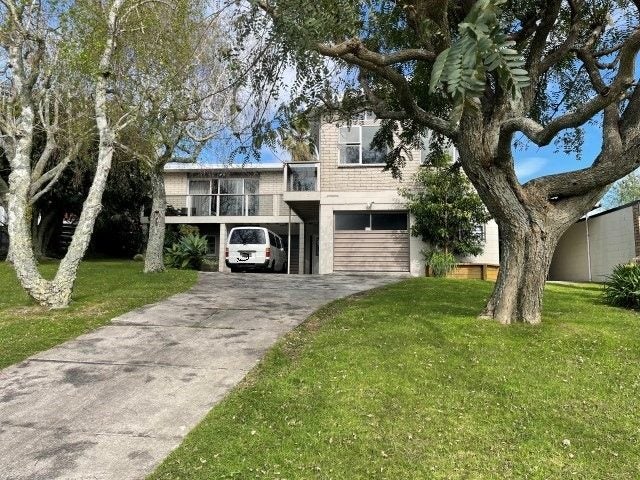 4 Clivedene Street, Matua, Tauranga - Carousel 1