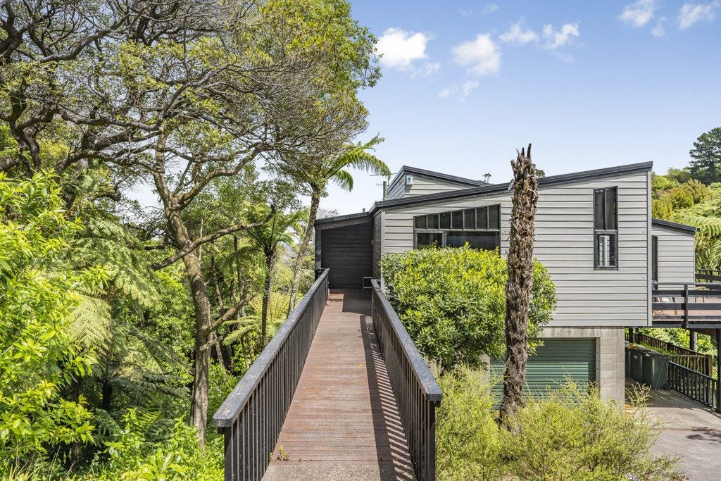 54 Wairere Road, Belmont, Lower Hutt - Carousel 1