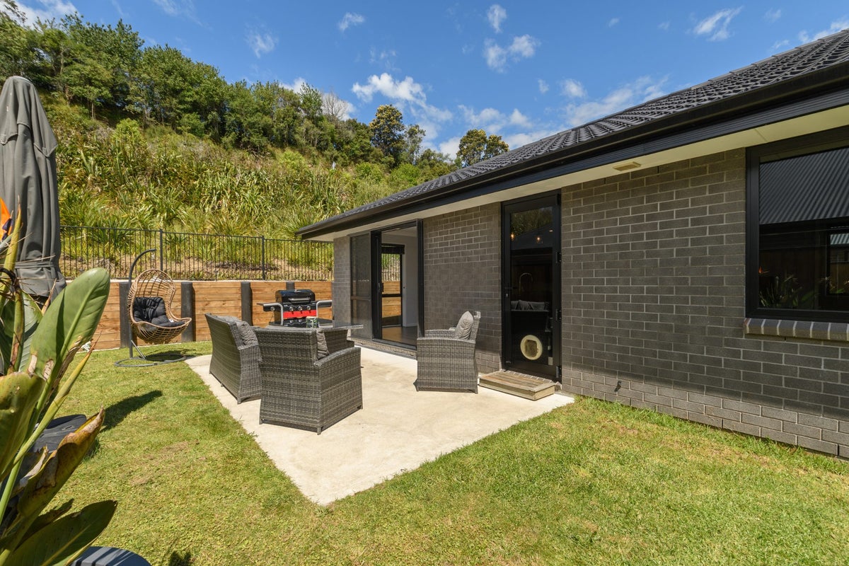 33 Pakanga Grove, Pyes Pa, Tauranga - Carousel 12