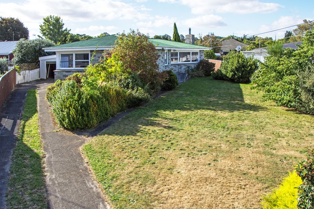 41 Wavell Crescent, Lansdowne, Masterton - Carousel 1