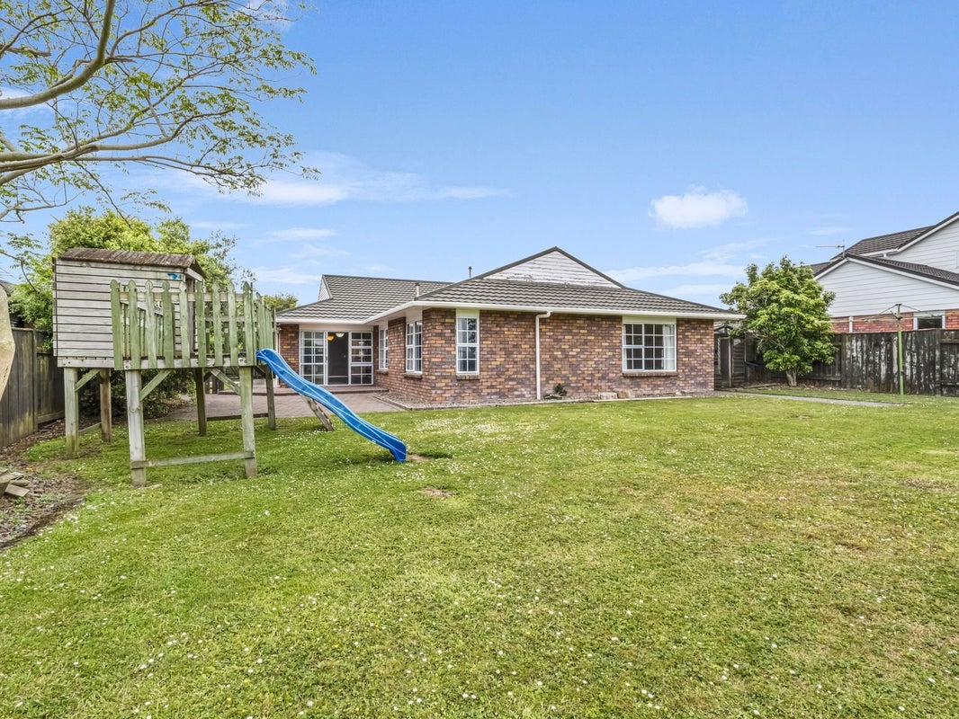 16 Rosebank Avenue, Kelvin Grove, Palmerston North - Carousel 1