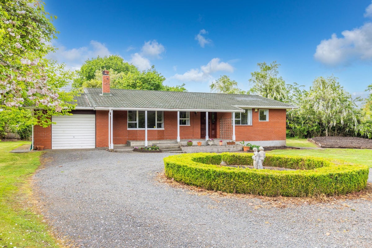 512 Kane Street, Pirongia, Pirongia - Carousel 2
