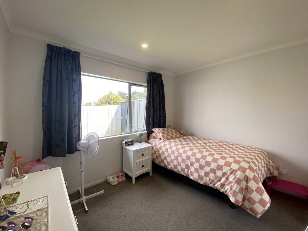 361 Whangaparaoa Road, Stanmore Bay, Whangaparaoa - Carousel 8