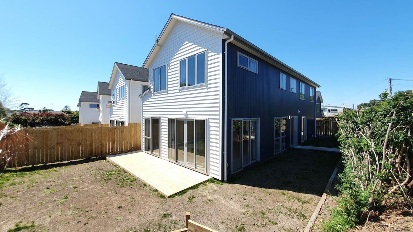 244B Queens Road, Panmure, Auckland - Carousel 2