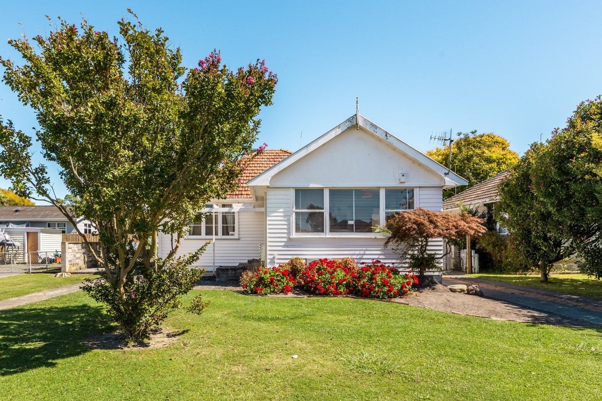 27 Ward Crescent, Marewa, Napier - Carousel 2