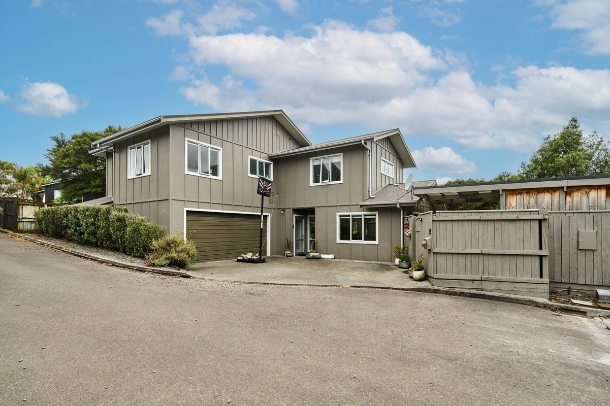 15 Charlotte Way, Raumati South, Paraparaumu - Carousel 2
