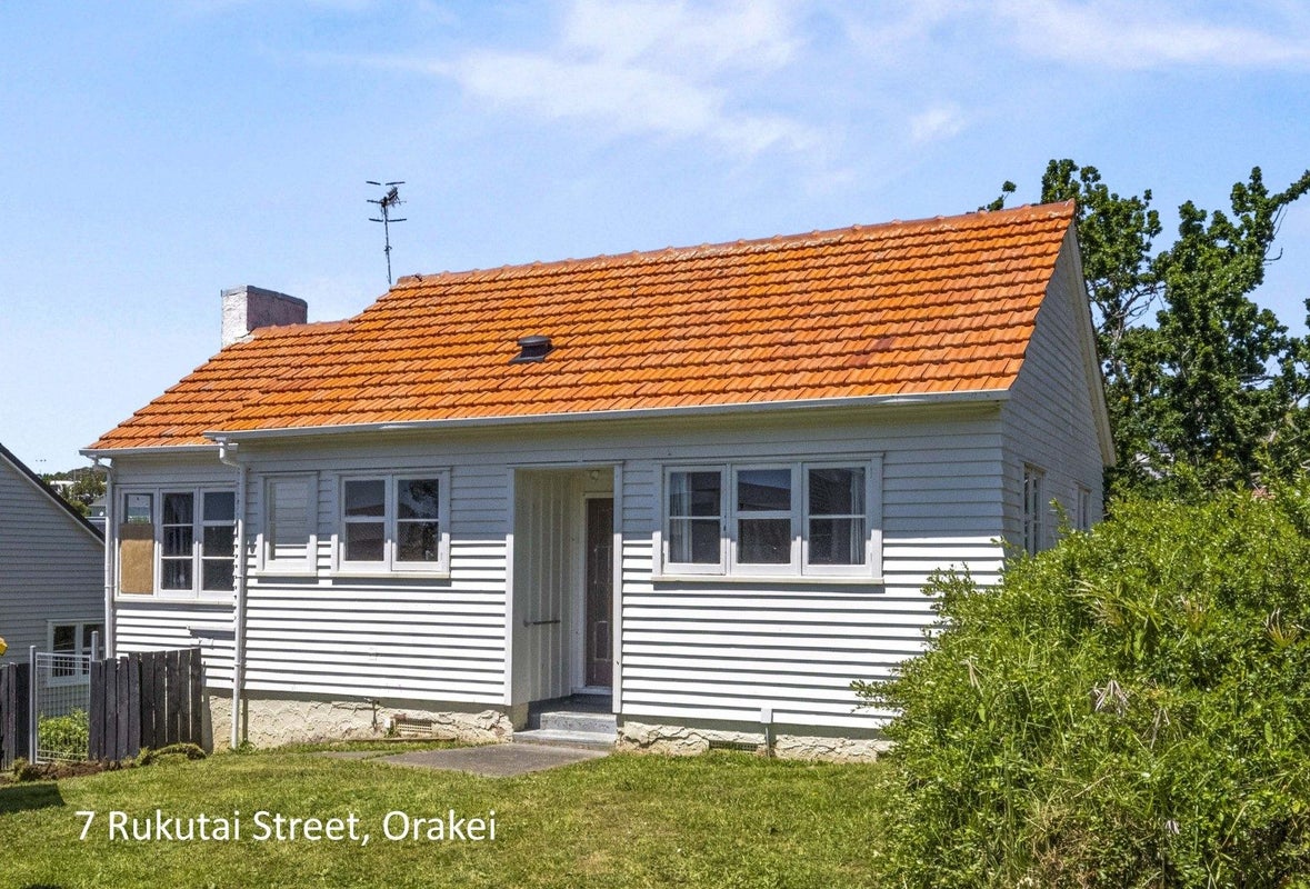 7 Rukutai Street, Orakei, Auckland - Carousel 1