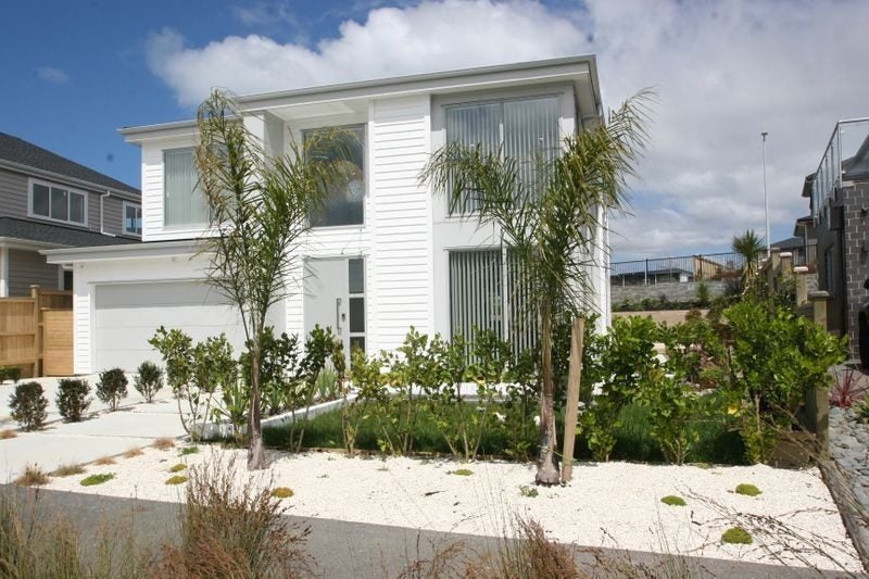 38 Headland Drive, Long Bay, Auckland - Carousel 1