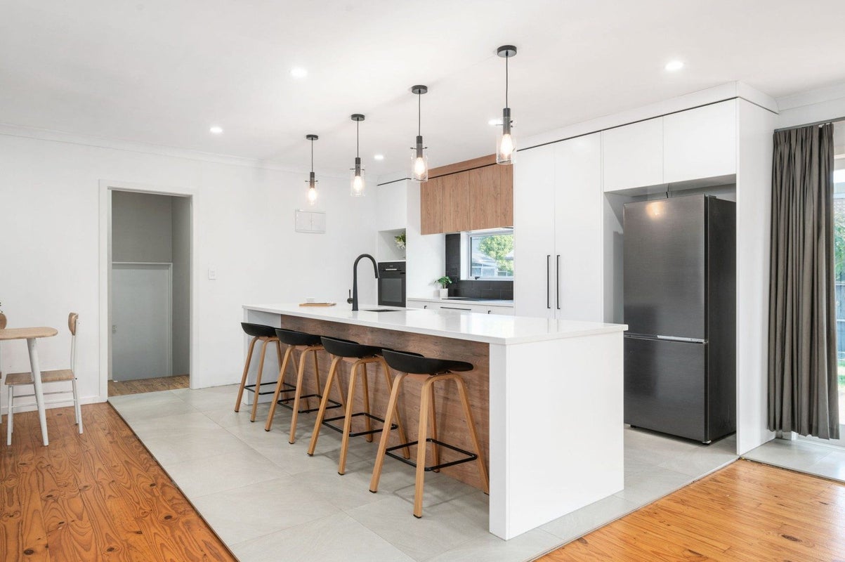 27 MacDonald Road, Glenview, Hamilton - Carousel 2