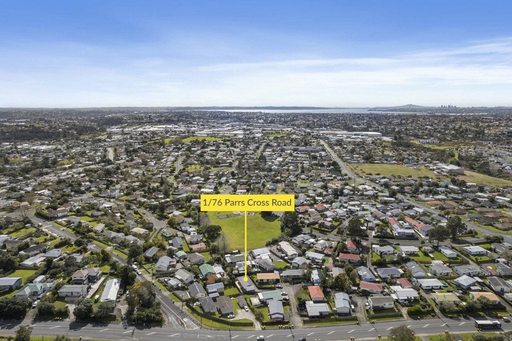 1/76 Parrs Cross Road, Henderson, Auckland - Carousel 20