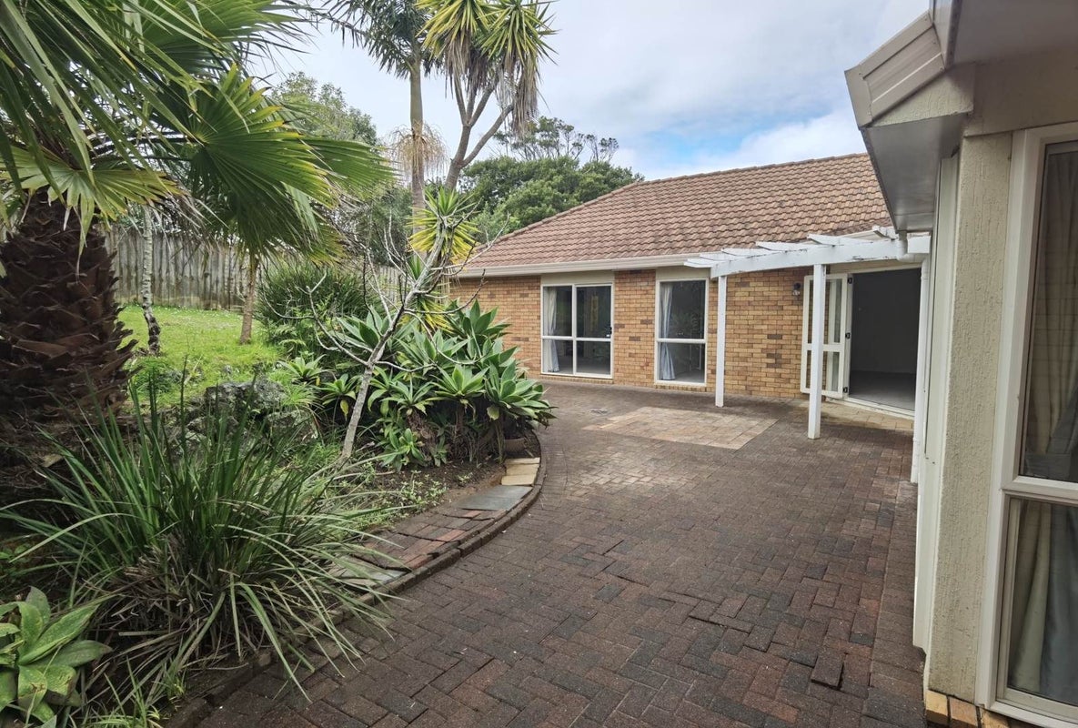 19 Rochester Crescent, Somerville, Auckland - Carousel 18