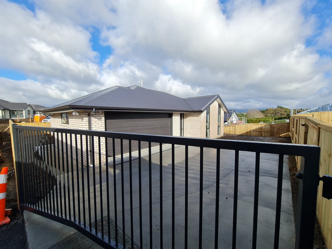 7 Omokoroa Road, Omokoroa, Omokoroa - Carousel 1
