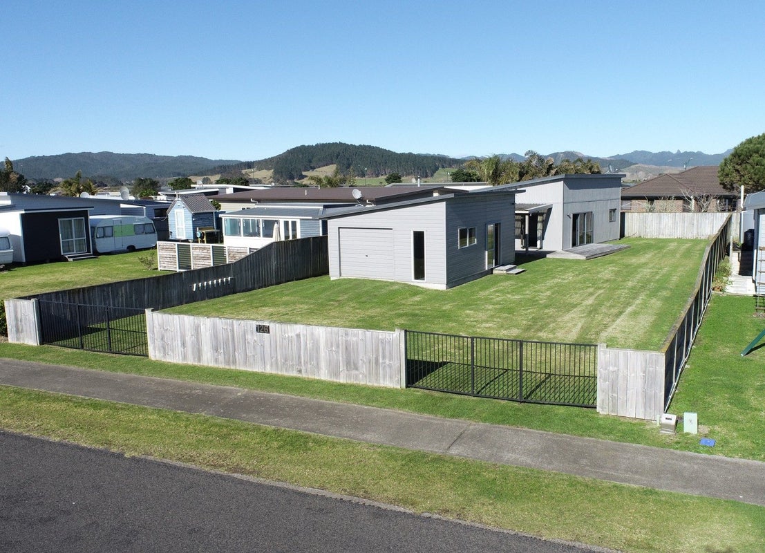 126 Rangiora Crescent, Matarangi - Carousel 1