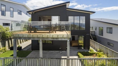 32 Epic Way, Newlands, Wellington - Carousel 1