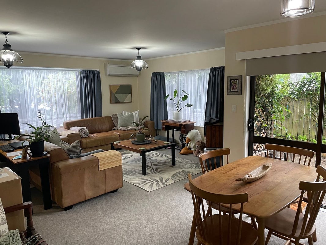 4A WOODVALE GR, FAIRFIELD, LOWER HUTT - Carousel 12