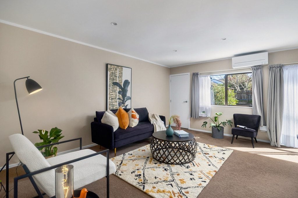2/30 Trojan Crescent, New Lynn, Auckland - Carousel 2