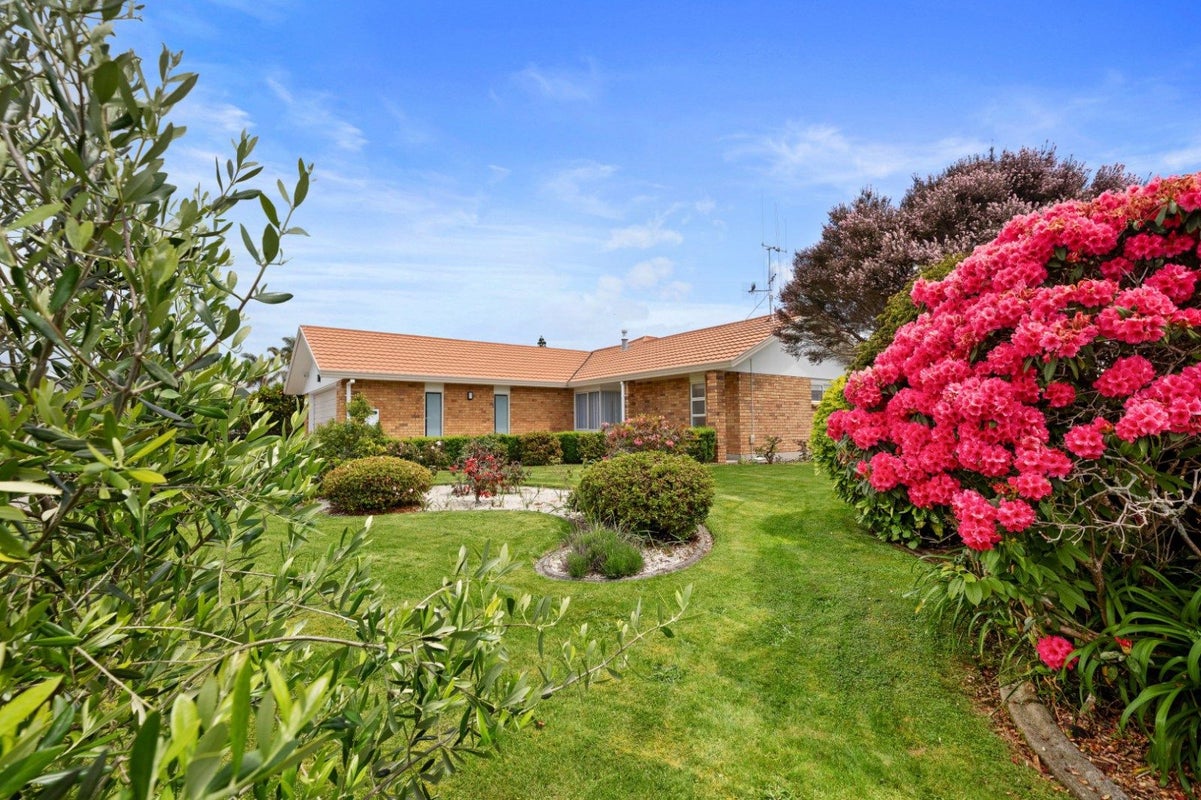 3 Hinton Place, Pyes Pa, Tauranga - Carousel 2