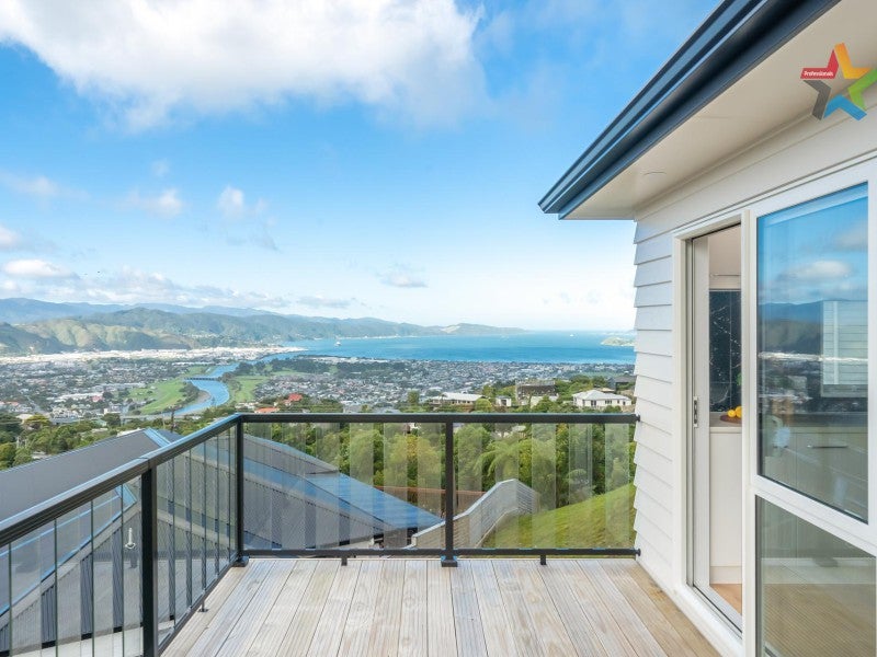 10 Poto Road, Normandale, Lower Hutt - Carousel 2