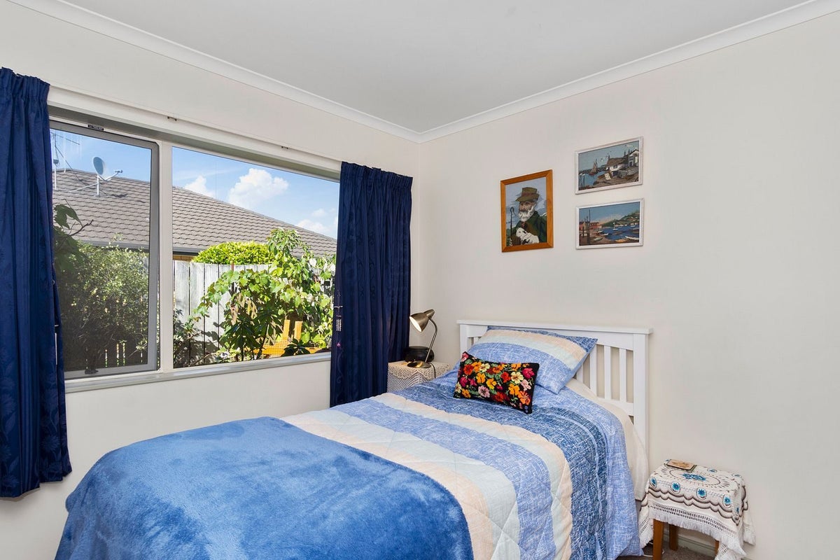 10 Summerland Crescent, Papamoa Beach, Papamoa - Carousel 2