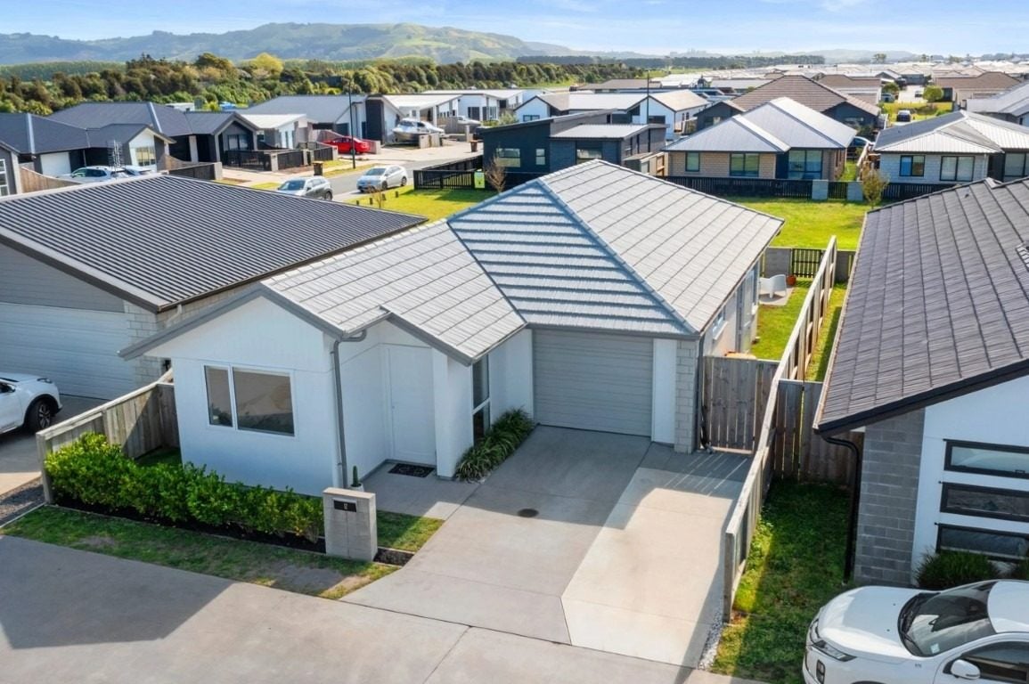 12 Navy Lane, Papamoa - Carousel 1