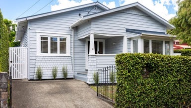 6 Carrick Place, Mount Eden, Auckland - Carousel 1