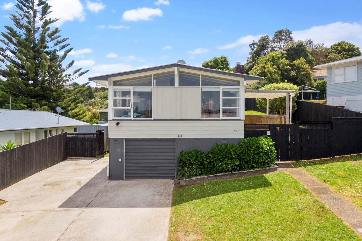 26 Hilling Street, Titirangi, Auckland - Carousel 2
