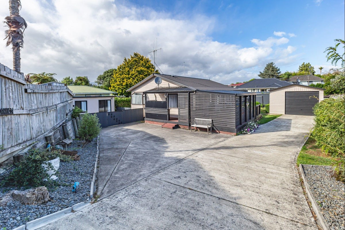 21A Chester Street, Levin, Levin - Carousel 16