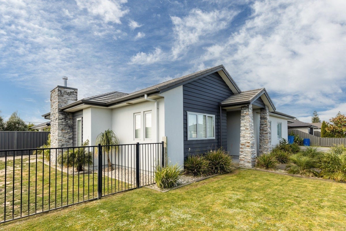 44 Drake Crescent, Awatoto, Napier - Carousel 18