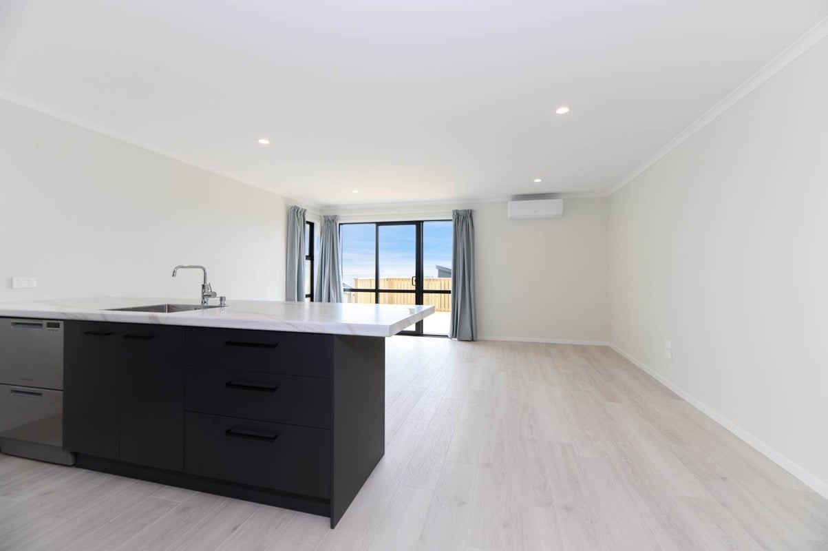 6 Biokovo Street, Massey, Auckland - Carousel 2