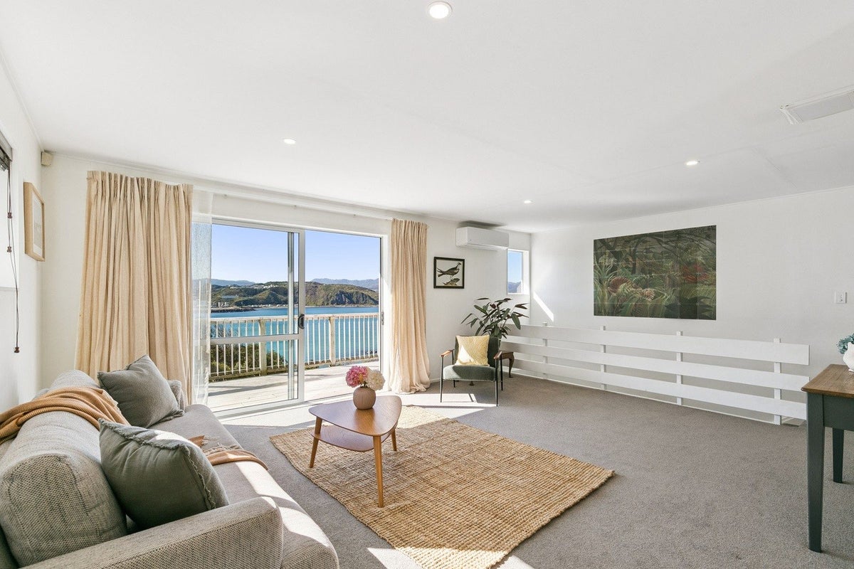 5 Waitaha Way, Houghton Bay, Wellington - Carousel 2