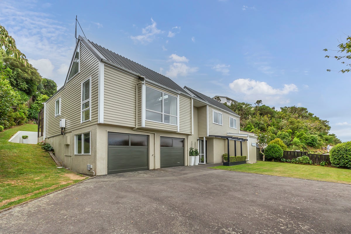 50 Truscott Avenue, Johnsonville, Wellington - Carousel 1