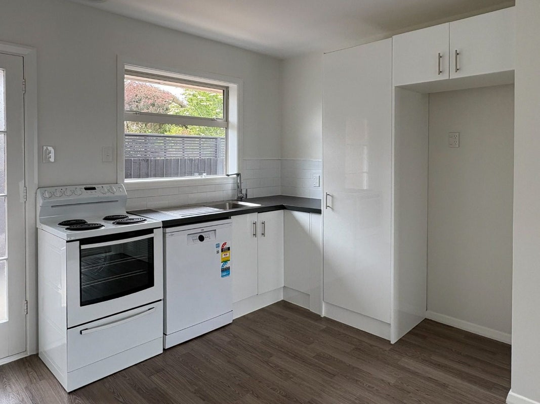 4/28 Aikmans Road, Merivale, Christchurch - Carousel 2