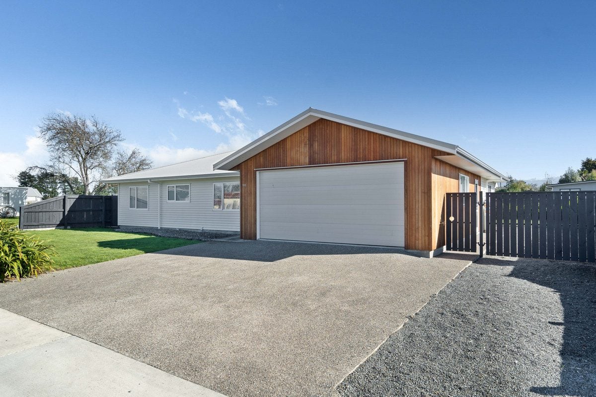 90 South Belt, Solway, Masterton - Carousel 1